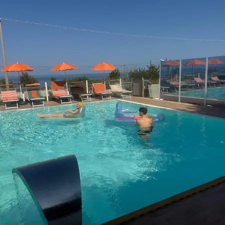 Dea Cupra Village * Cupra Marittima