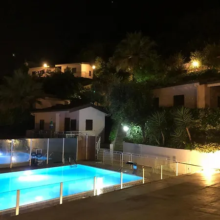 Dea Cupra Village *
